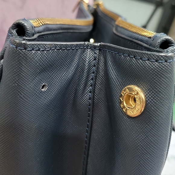 PRADA Saffiano Lux Bluette 2011 - Picture 9 of 10